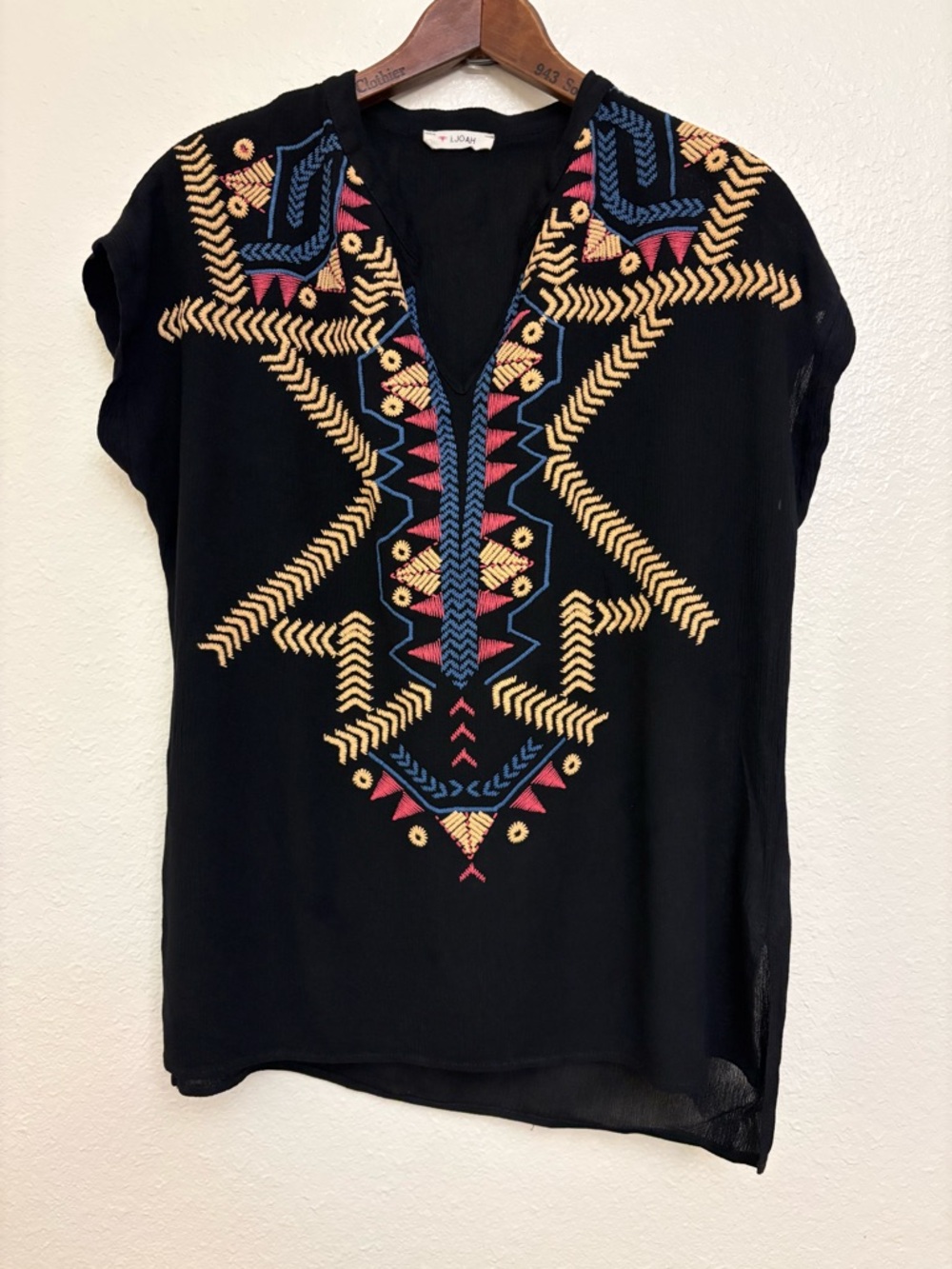 i.JOAH Embroidered Geometric Bohemian Tunic Top S Black Multicolor Rayon V-Neck
